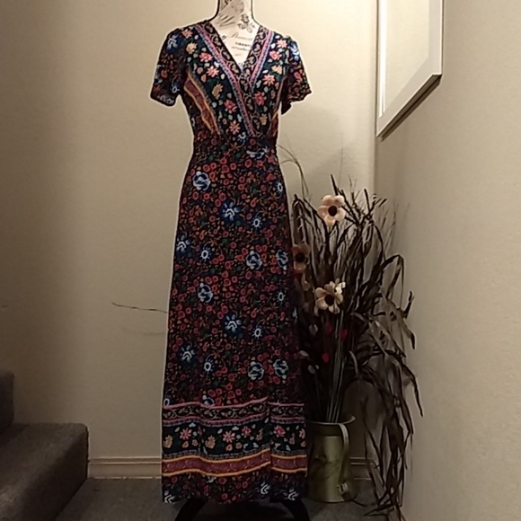 ⬇️SALE⬇️🌟1 LEFT 🌟 Boho Wrap Maxi - Picture 3 of 4